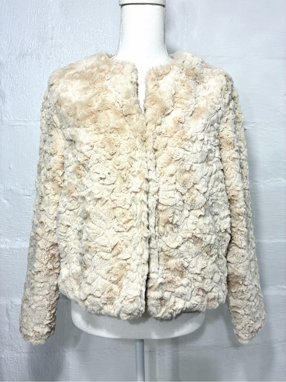 LC LAUREN CONRAD FAUX FUR JACKET
